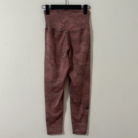 P’tula Stealth High Rise Leggings Coral Sands Size Medium - Picture 7 of 11